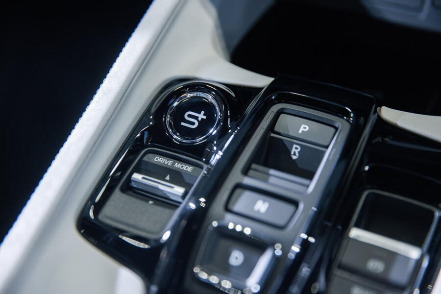 Honda Prelude S+ shift button