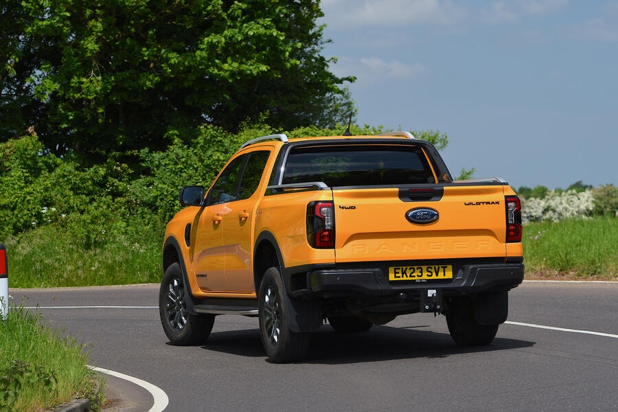 21 Ford ranger rt 2023 cornering rear