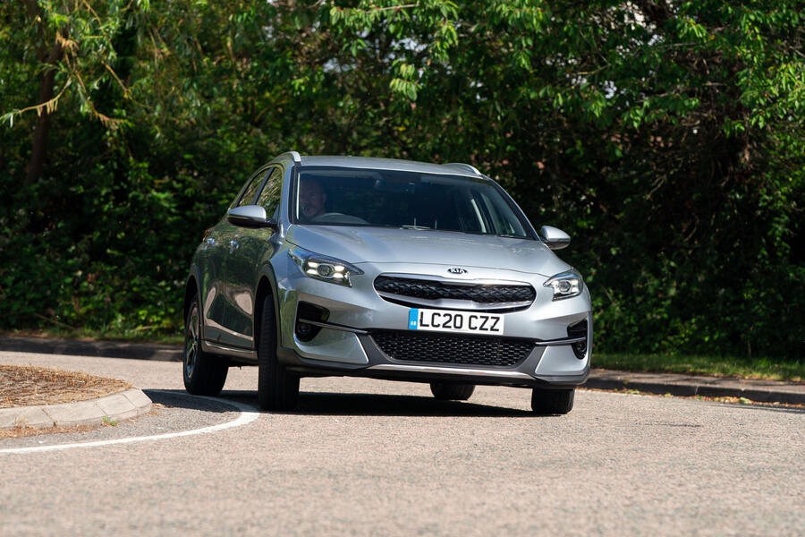 22 Kia xceed phev 2020 uk fd cornering front