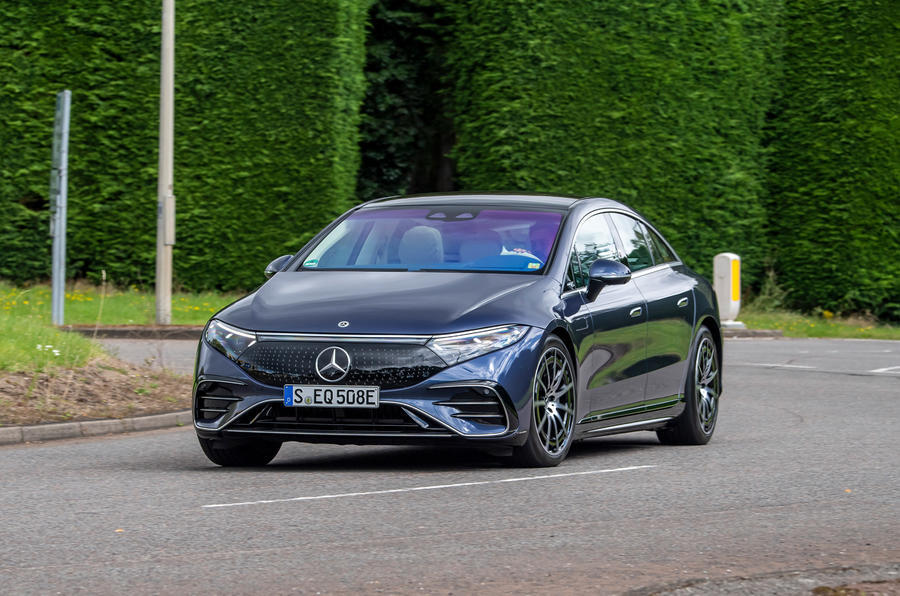 22 Mercedes benz eqs 2021 uk lhd fd cornering front 0