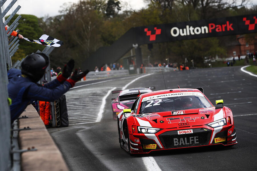 2 Balfe audi wins r1 jakob ebrey sro