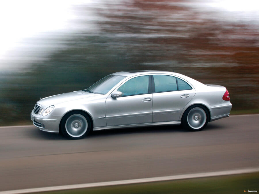 3 Mercedes benz e class hero side