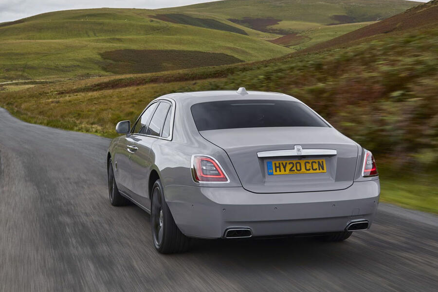 RollsRoyce Ghost 2021 chính hãng chốt giá từ 299 tỷ đồng rẻ hơn tư nhân  35 tỷ đồng