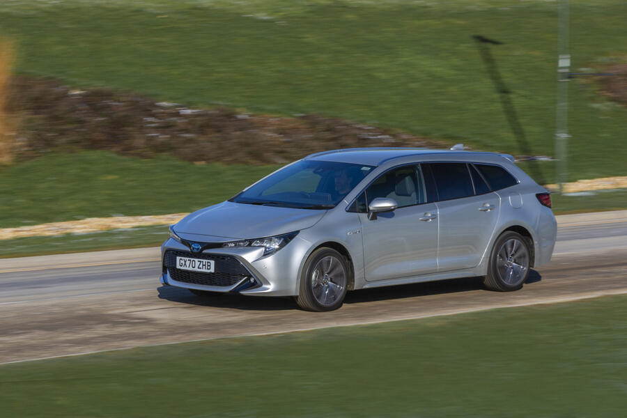 Toyota Corolla Touring Sports Trek 1.8 Hybrid specs, lap times, performance  data 