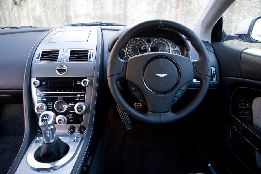 4 Aston martin dbs 2008 interior detail