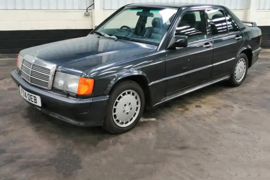 4 Mercedes 190e stationary front