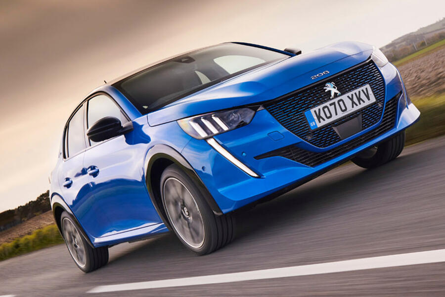 4 Peugeot 208