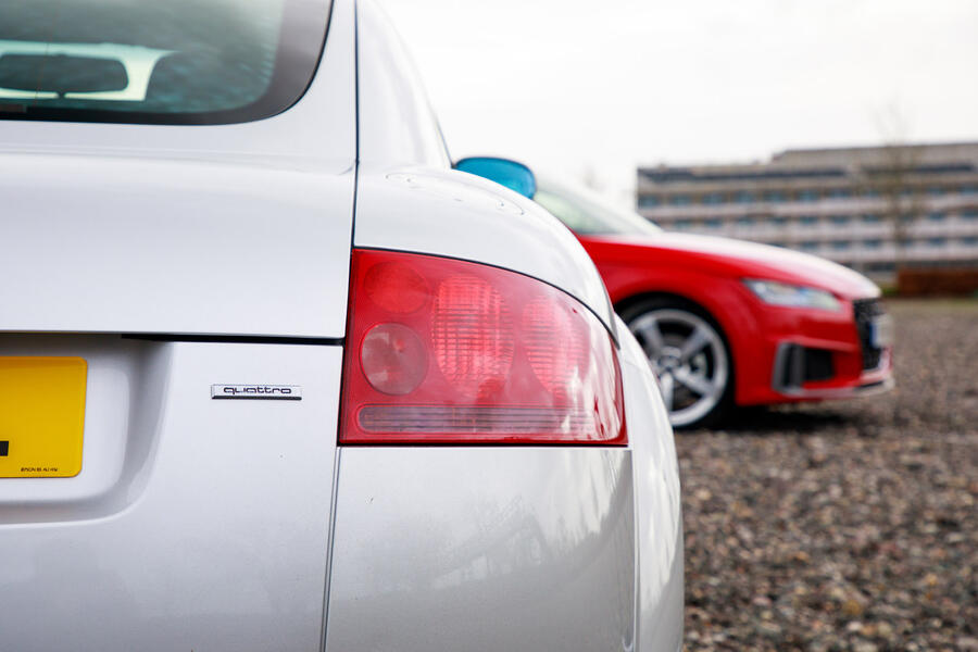 aria-label="5 audi tt mk1 static rear"