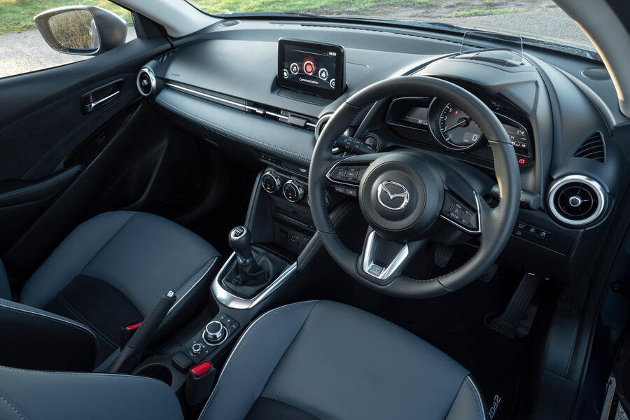 5-mazda-2-sport-nav-2020-uk-fd-cabin.jpg?itok=NMAp7Ujc