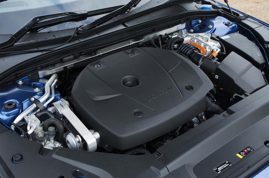 5 Volvo v90 2017 engine detail