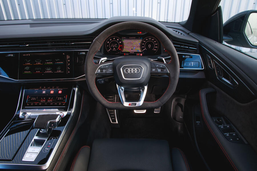 6 Audi rsq8 2020 uk fd dashboard