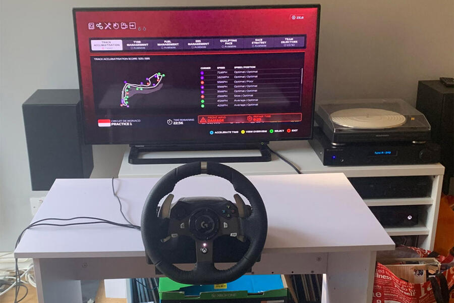 6 Sim racing