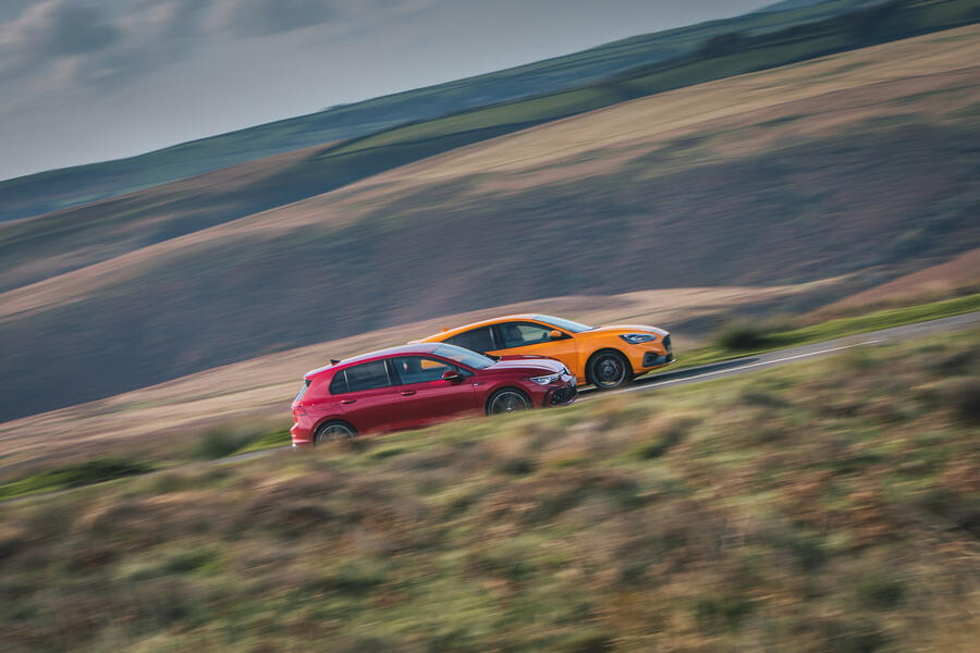 6 Volkswagen golf gti side