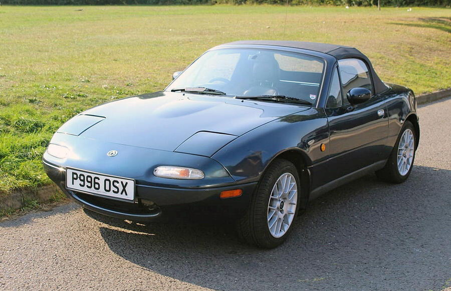 6_-_mazda_mx-5.jpg?itok=VEqd5Qax