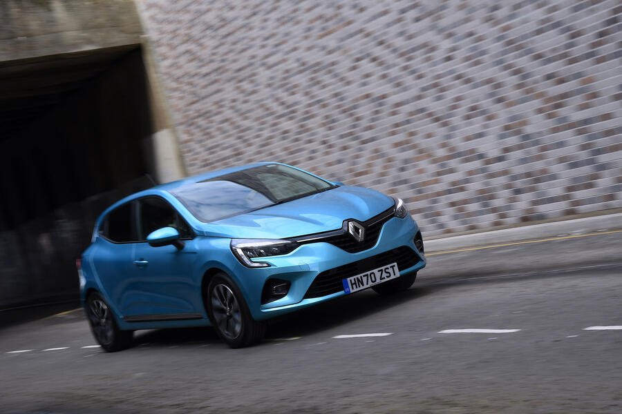 6 Readers q hybrid clio