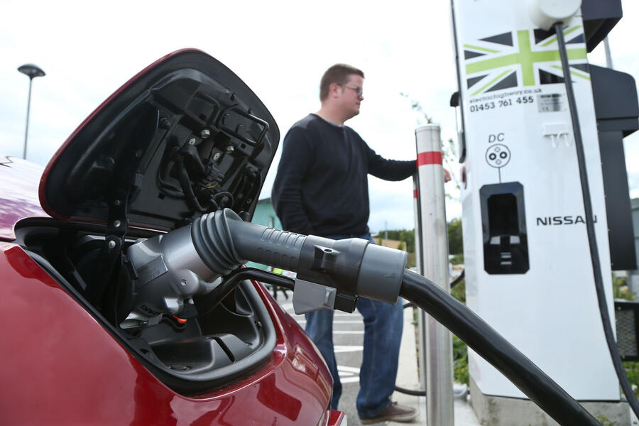 How to charge an electric car Autocar