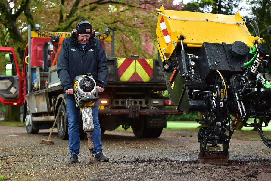 7 Evans with jackhammer