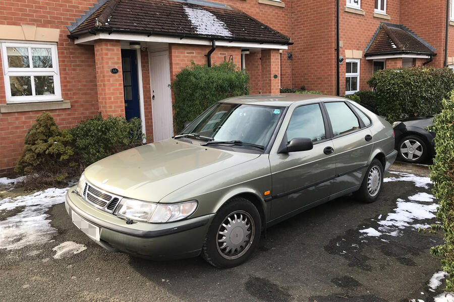 7 Saab 900