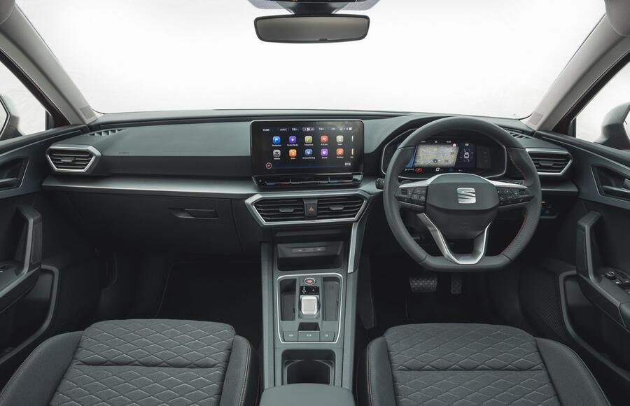 8 Seat leon ehybrid fr 2020 uk firstdrive dashboard