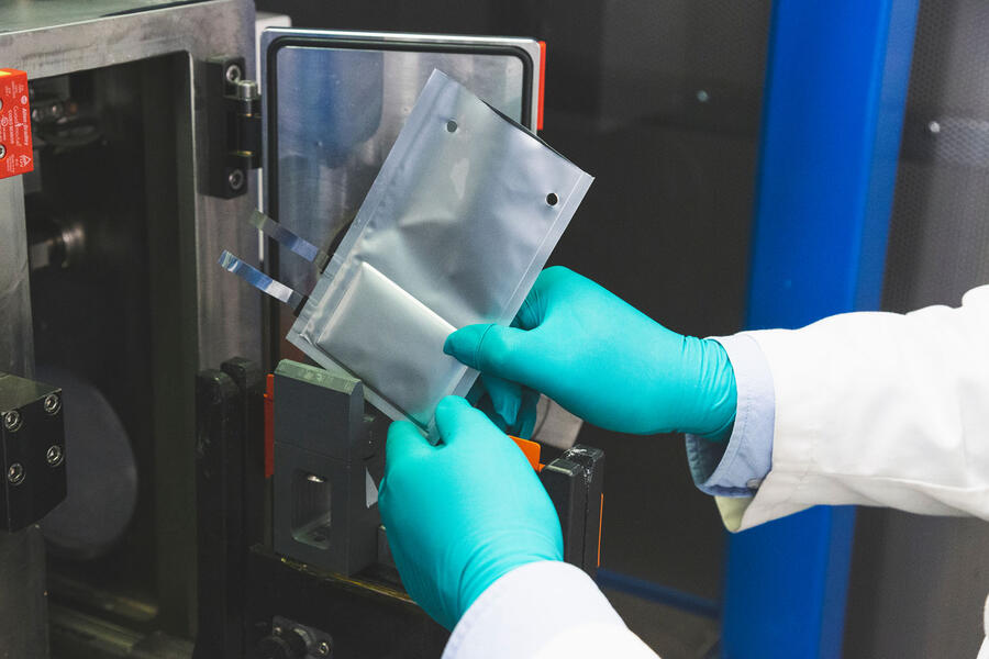 82 We built a battery vacuum seal