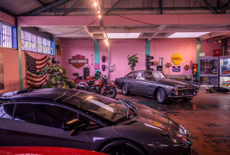 84 Duke of london autocar visits lambo