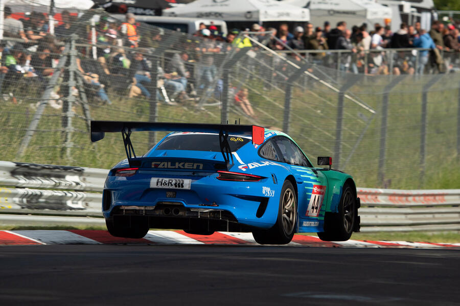 86 Porsche 911 gt3 r falken rear jump