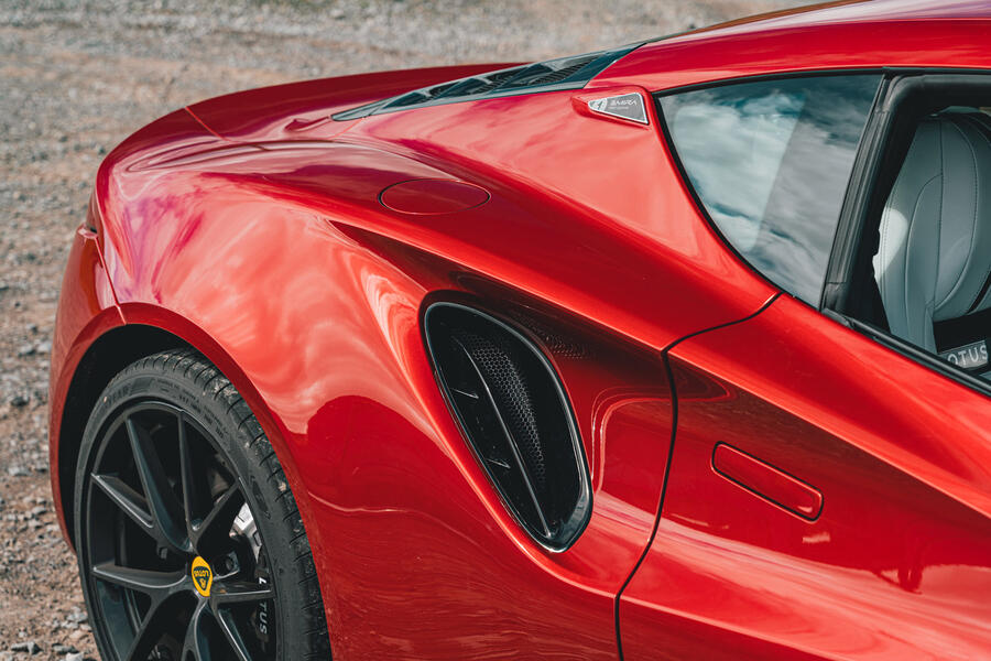 87 Lotus emira rear vent