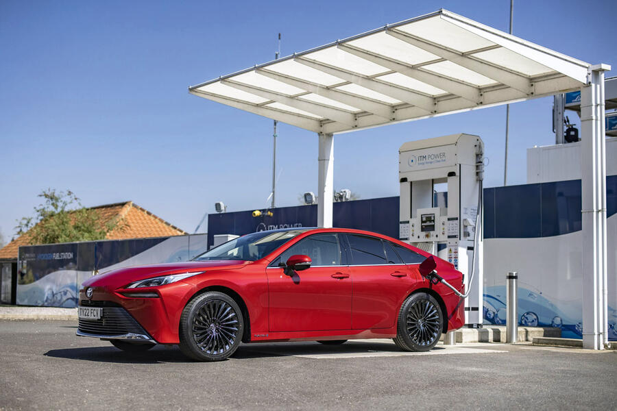 89 Toyota mirai hydrogen charging 0