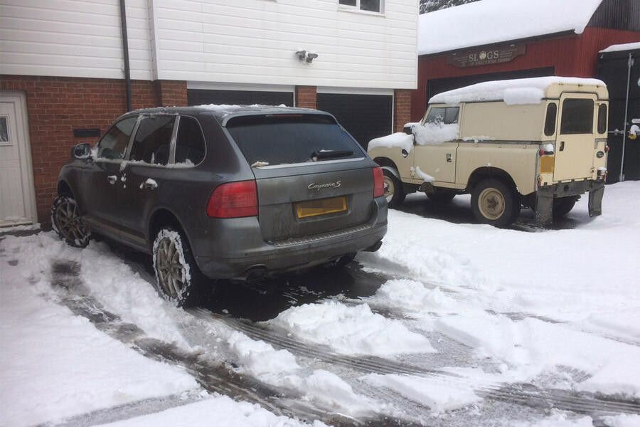 8 Porsche cayenne