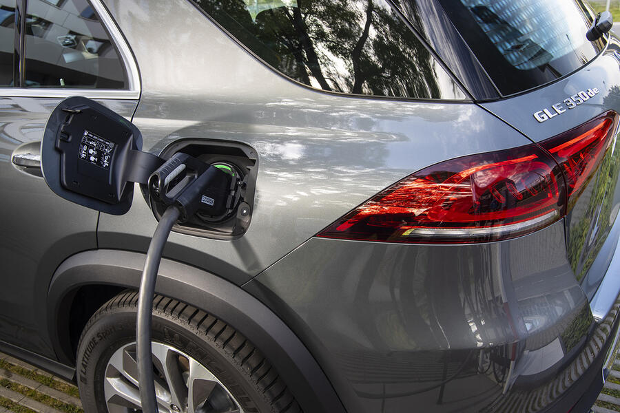 Gle 350de charging deals
