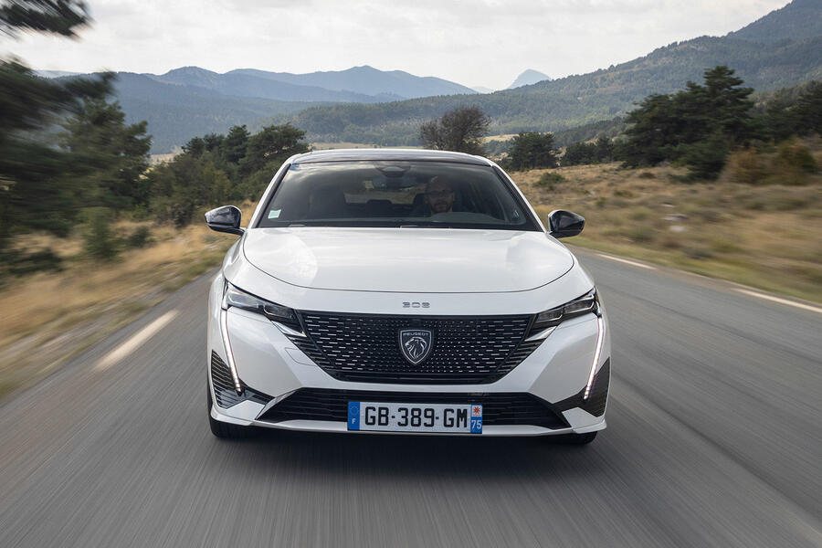 9 Peugeot 308 hybrid 225 2021 lhd review on road nose