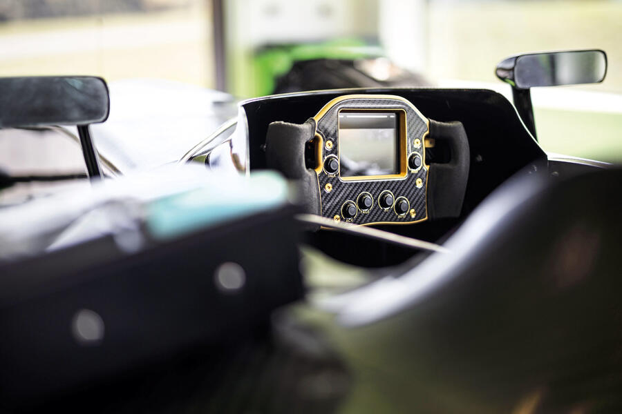 9 Rodin fzed 2020 steering wheel