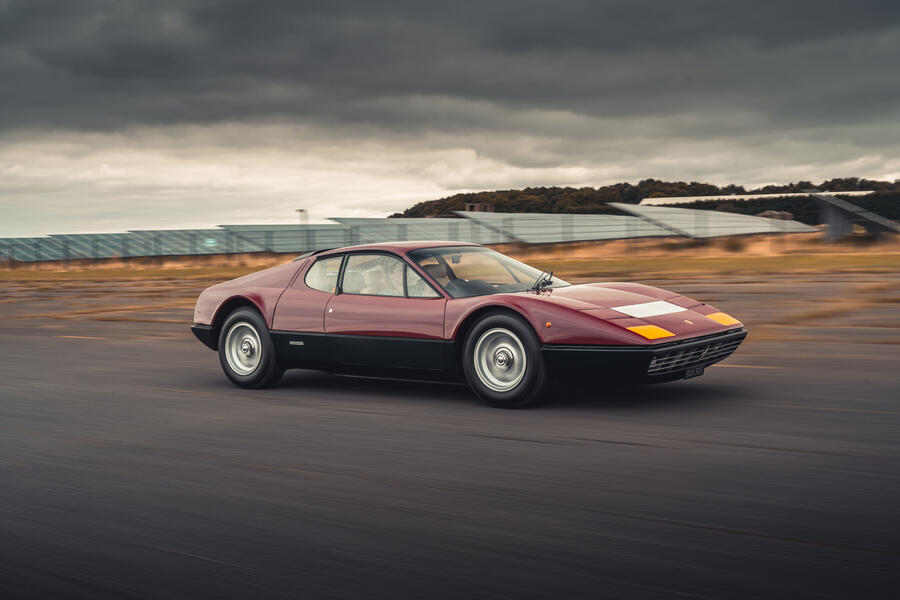 92 Ferrari 365 gt4 bb