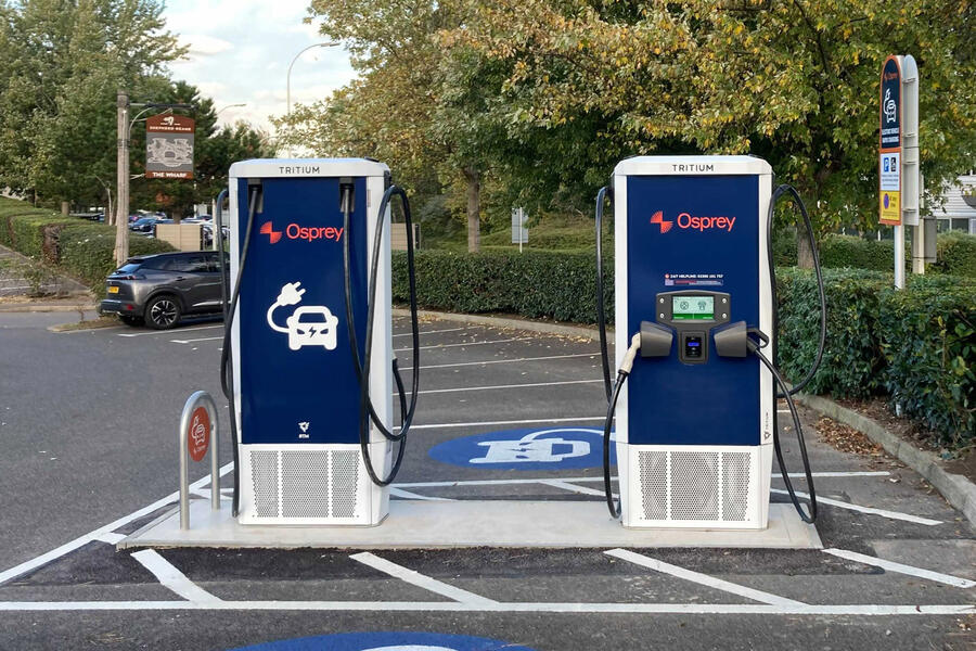 93 Osprey charger car park