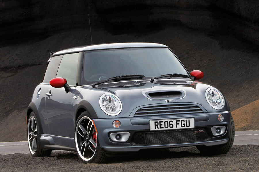 Celebrating 20 Years Of The BMW Mini Autocar Celebrating 20 Years Of The BMW Mini Autocar
