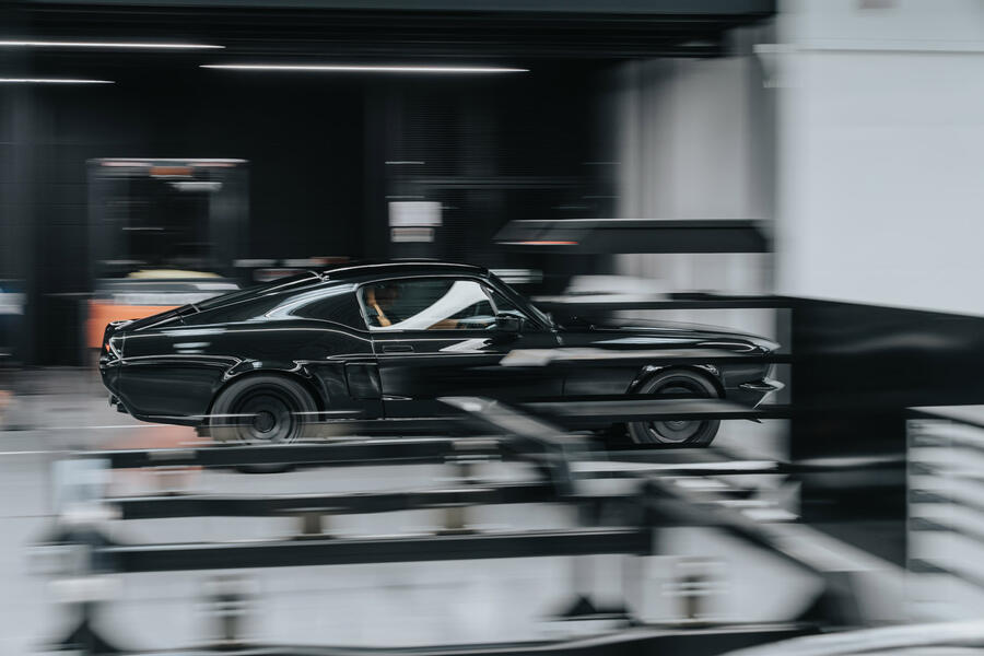 94 Charge cars mustang side panning