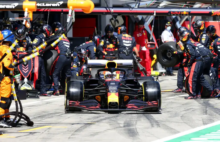 94 Red bull honda bts pit lane