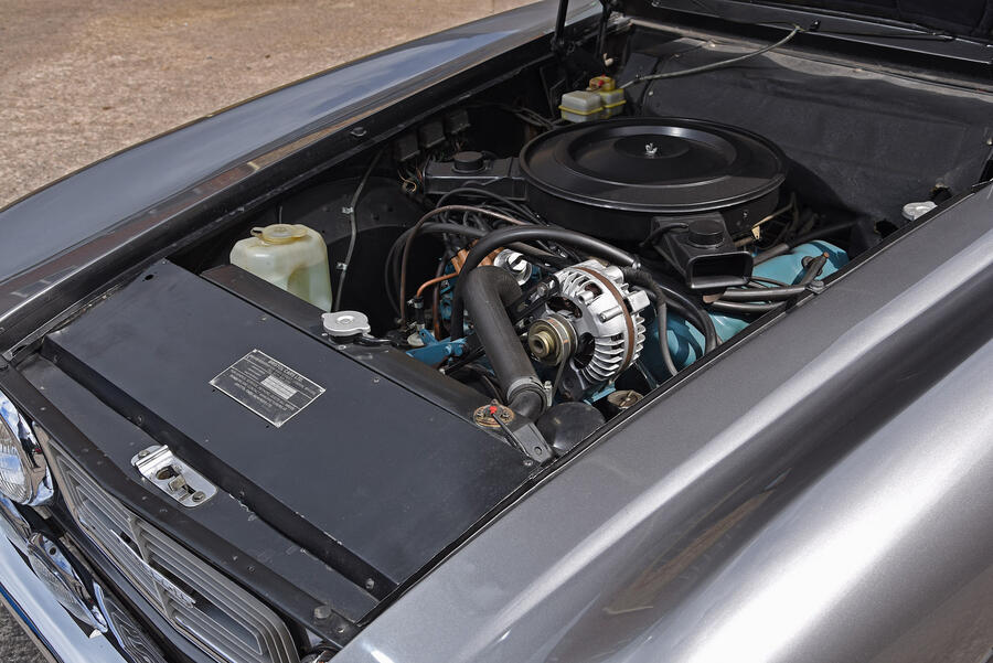 95 Bristol 411 interior