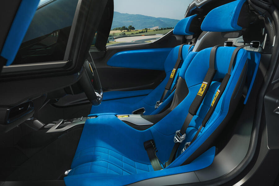 95-ferrari-daytona-sp3-official-reveal-cabin.jpg