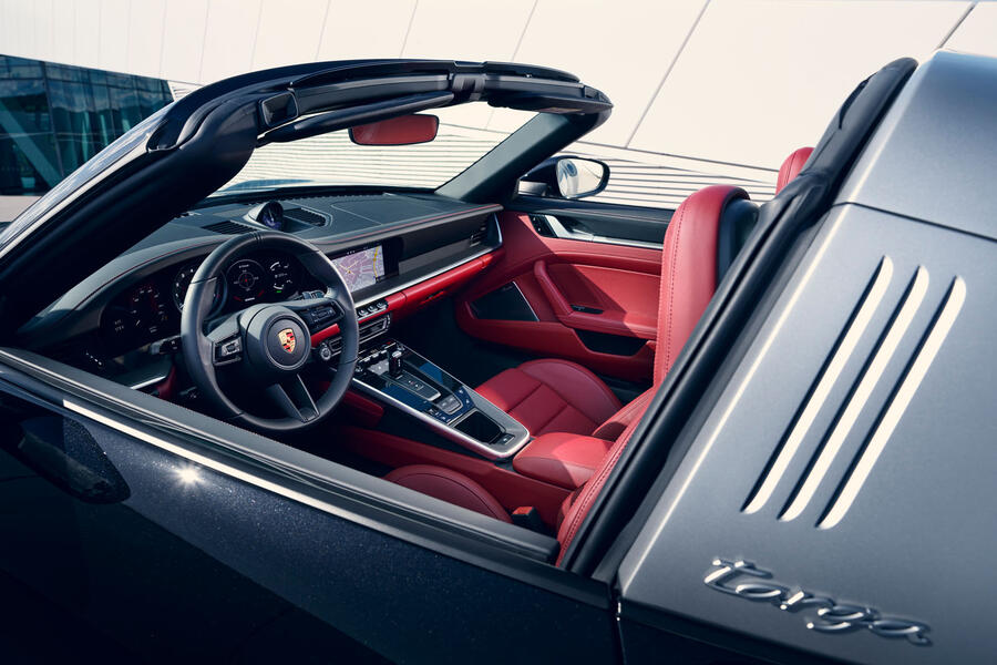 aria-label="95 porsche 911 targa 992 studio interior"