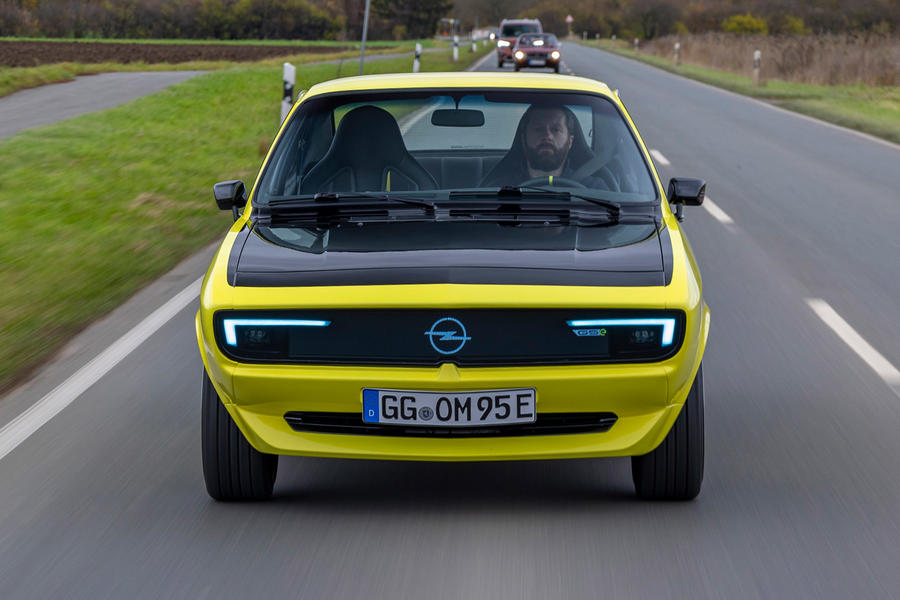 96-opel-manta-electromod-drive-2021-on-road-nose.jpg