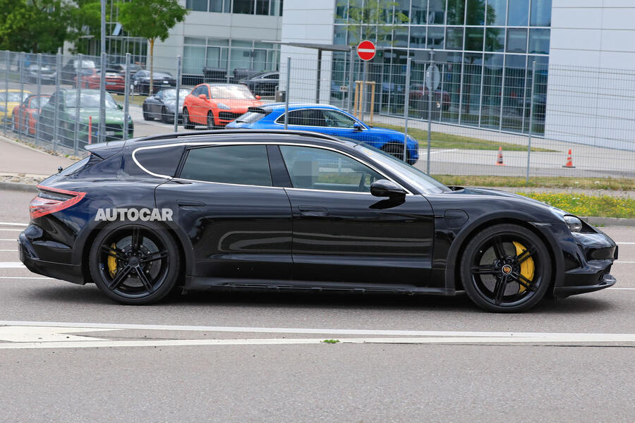 aria-label="96 porsche taycan cross turismo spies 2020 side"