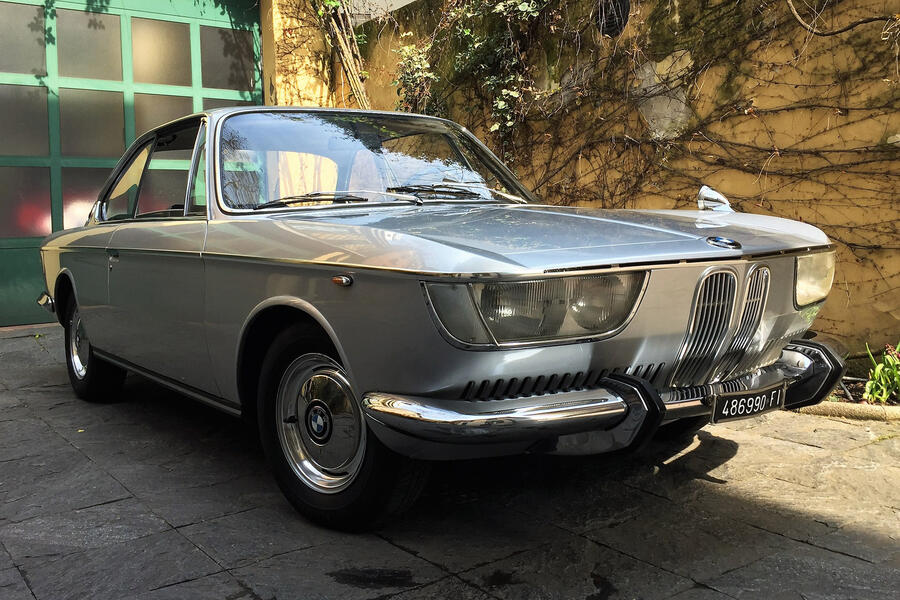 97 Bmw 2000cs front