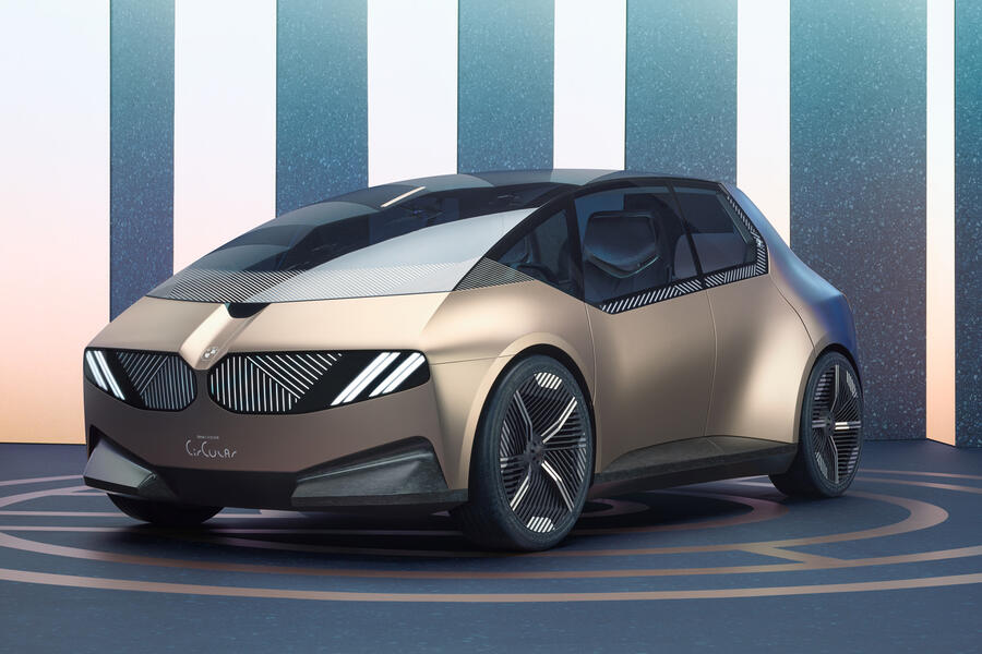 aria-label="97 bmw design in electric era feature i vision concept"