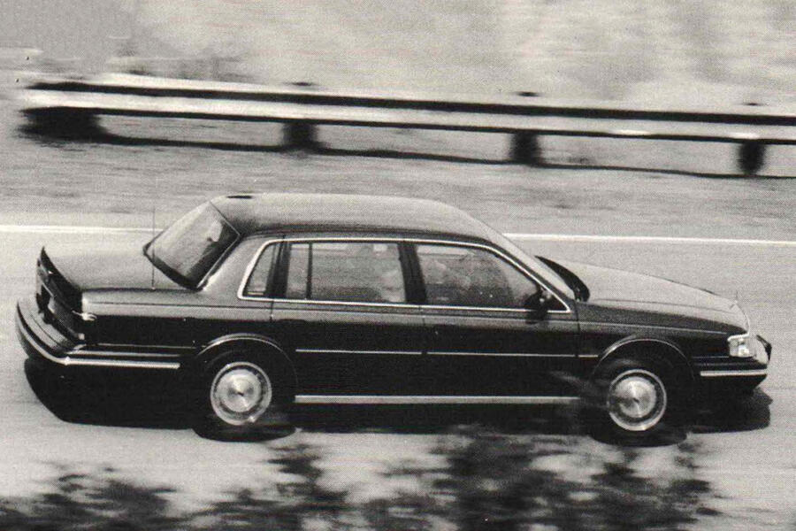 97 Cadillac saloon rear