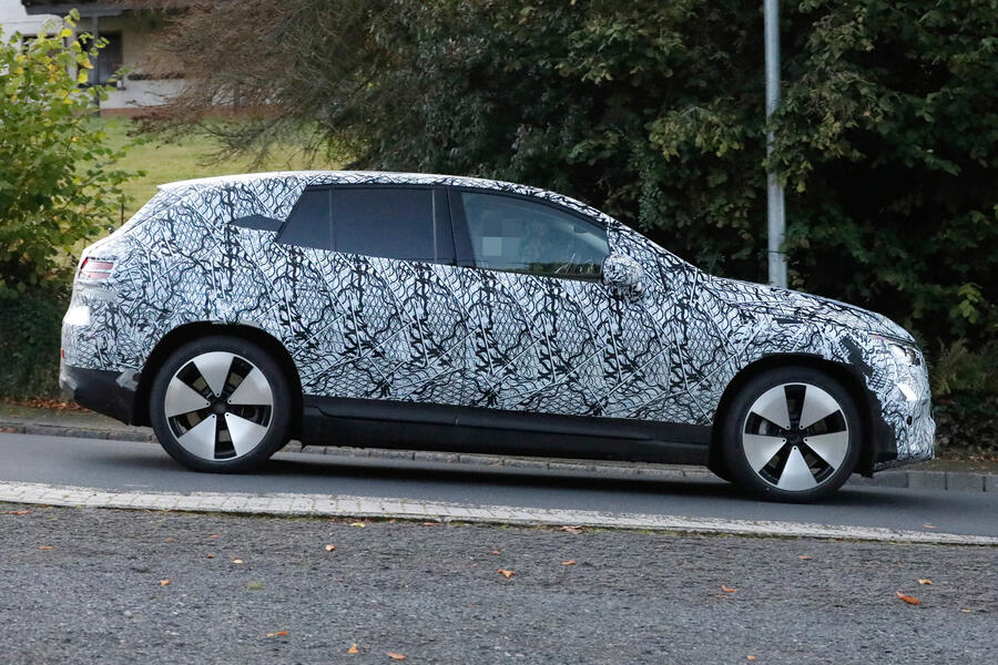 aria-label="98 mercedes eqe suv spies oct 2021 side"