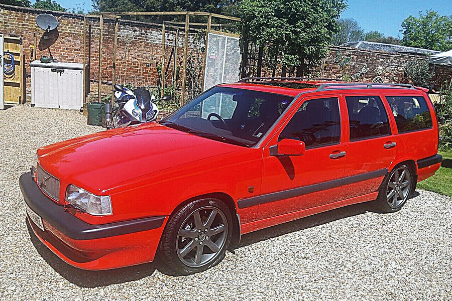 98 Volvo 850 r front quarter