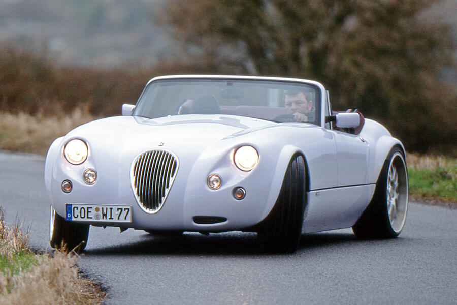 98 Weissman roadster front drifiting