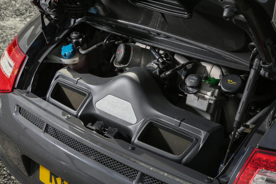 2010 Porsche 911 GT3 engine