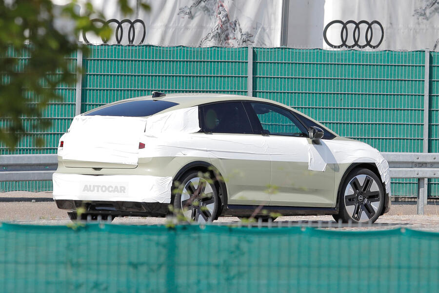 Audi A2 e-tron in camo – rear quarter